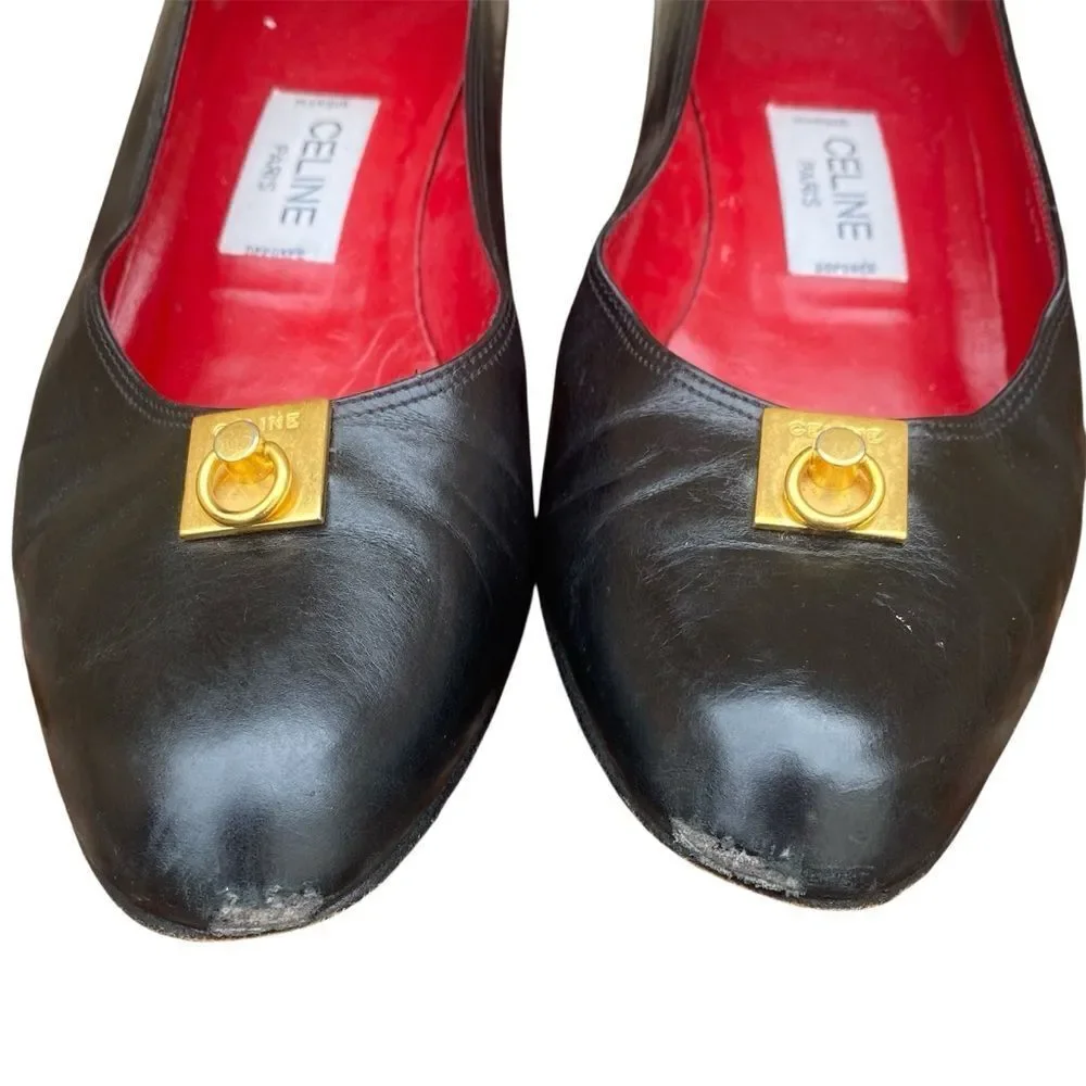 Celine 2019 Black Leather Pumps/Shoes w/Gold Logo Accent Size: 4.5 (IT 34.5)